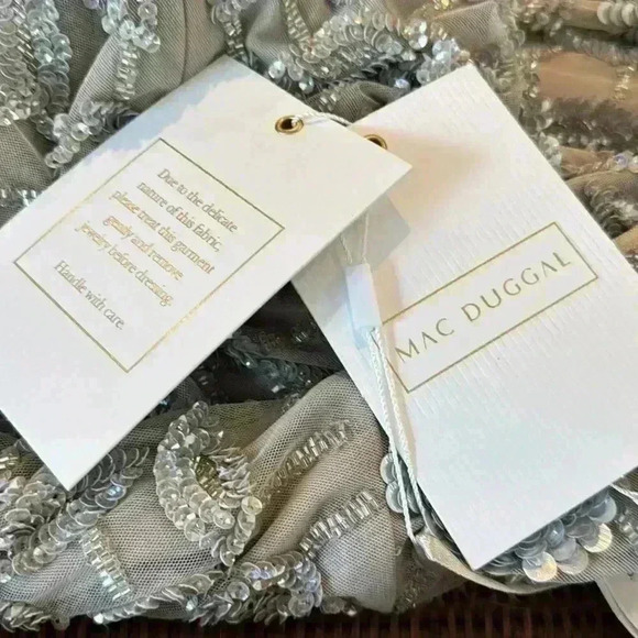 New MAC DUGGAL 93537 EMBELLISHED COWL BATEAU NECK CAP SLEEVE LIGHT GREY GOWN  Si - Picture 5 of 6